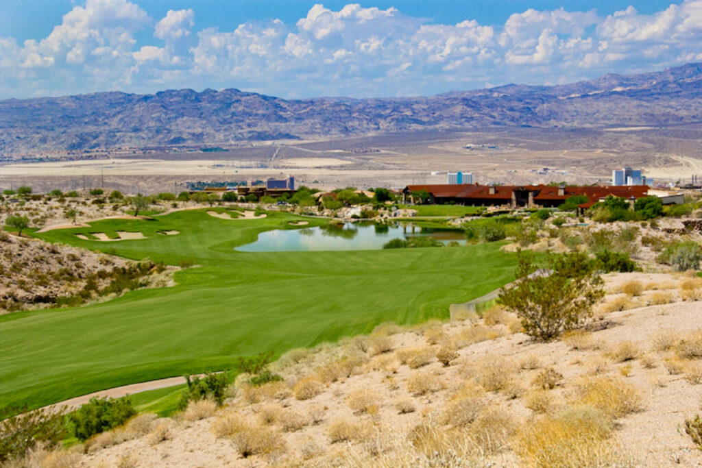 Best Things To Do In Laughlin: Go golfing
